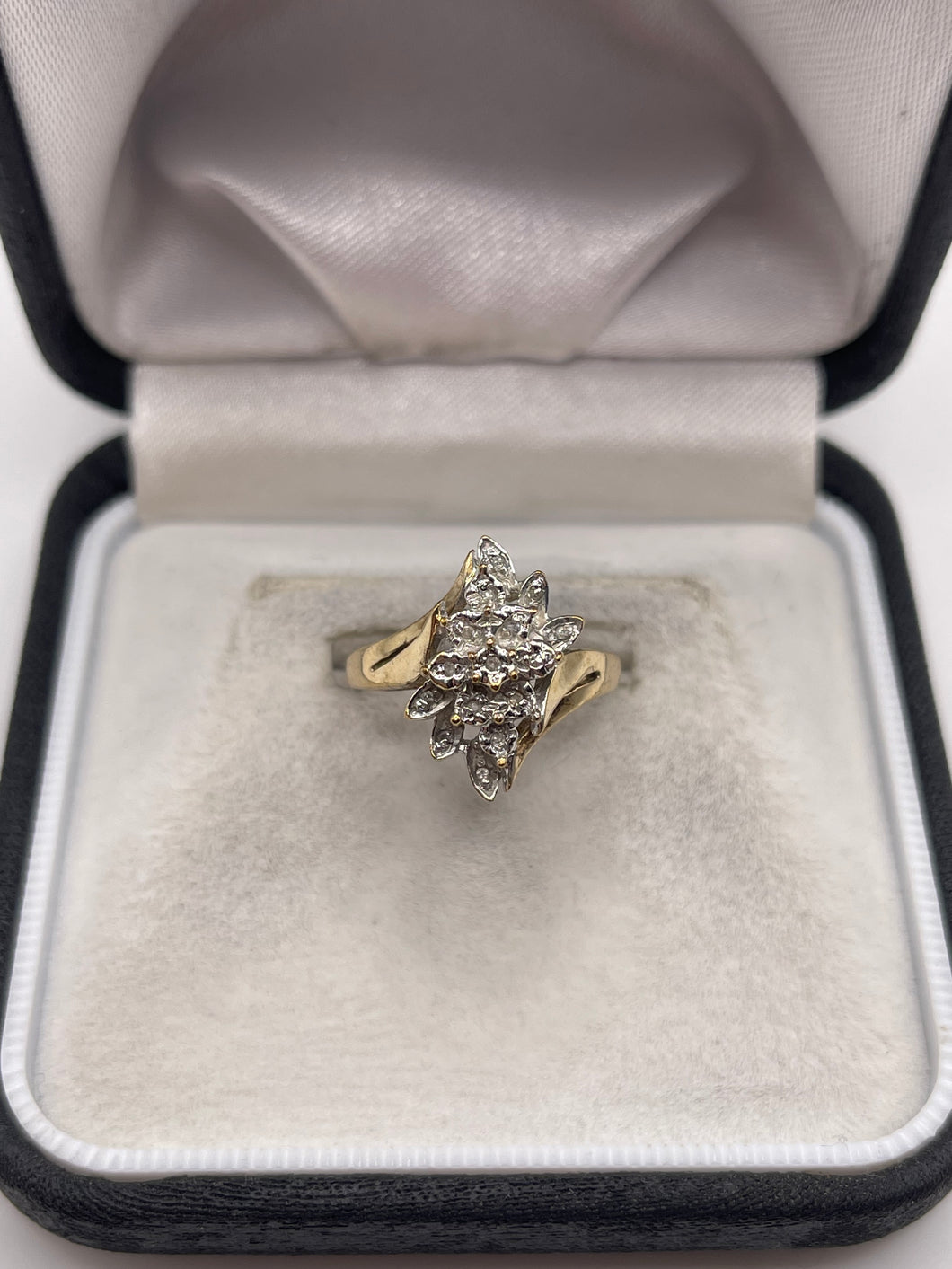 9ct gold diamond ring