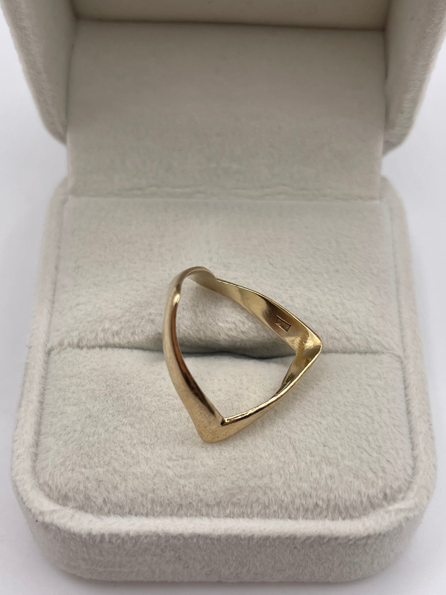 9ct gold double wishbone ring