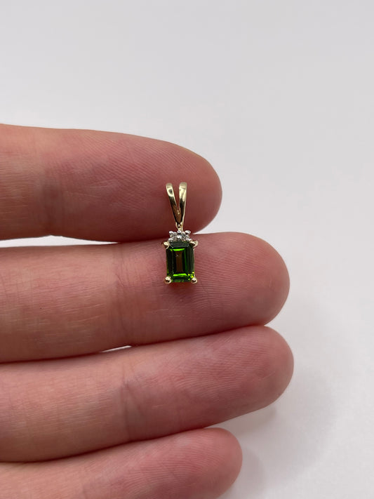 9ct gold tourmaline and diamond pendant