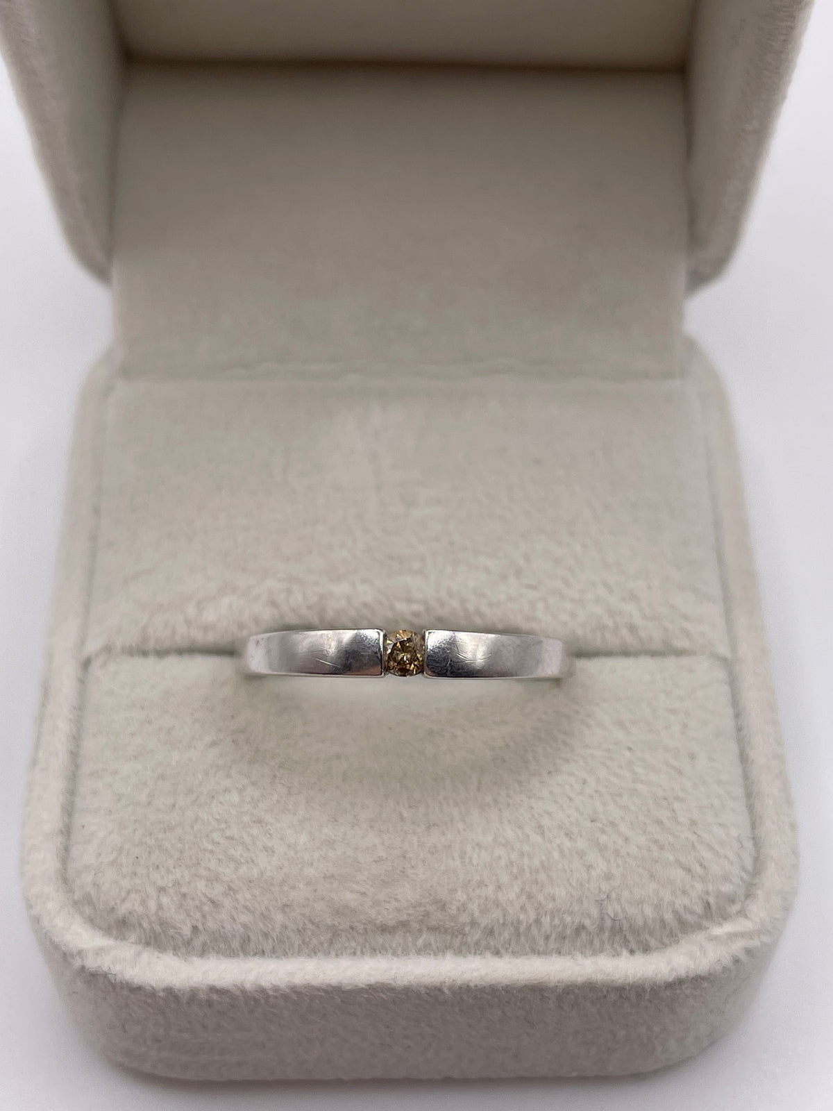 9ct white gold diamond ring