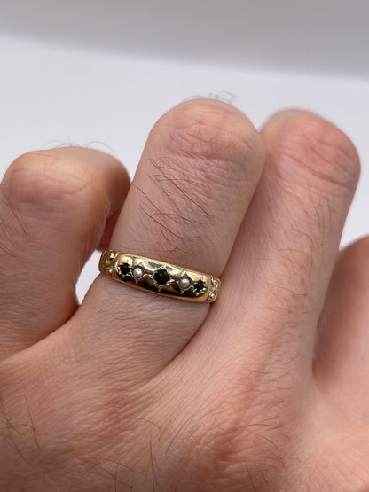 9ct gold sapphire and pearl gypsy ring