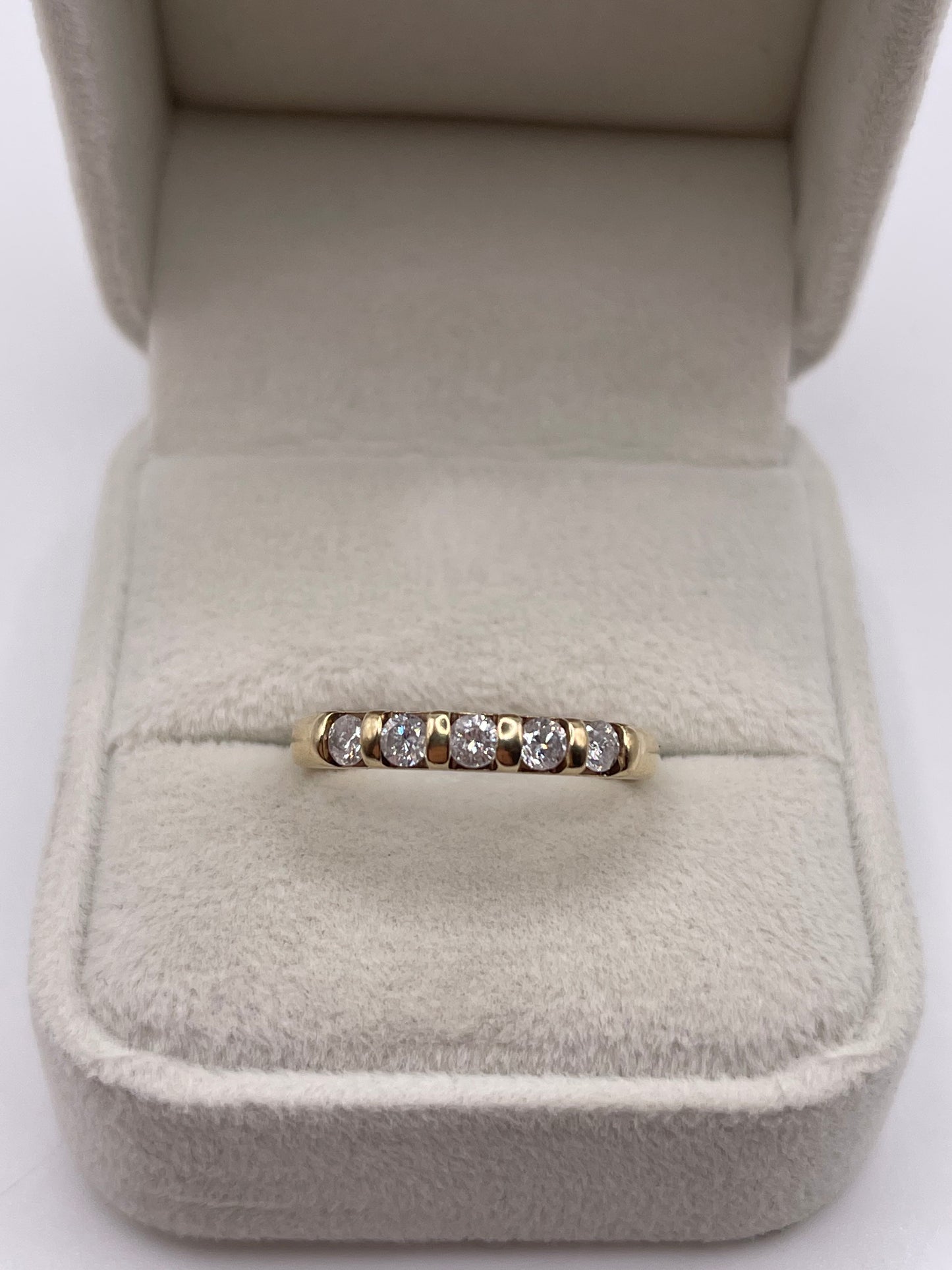 9ct gold 50 point diamond ring