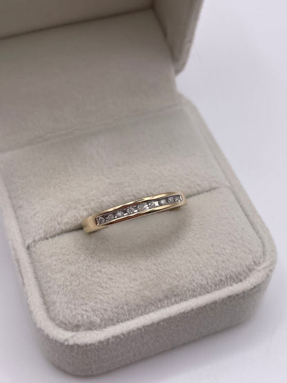 9ct gold diamond ring