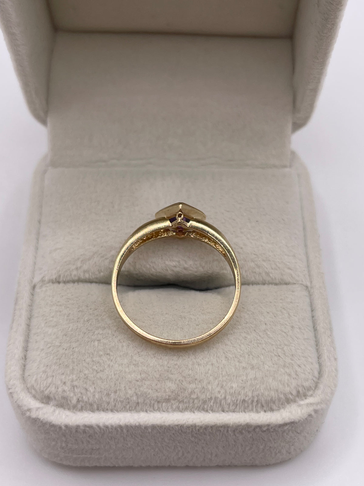 9ct gold amethyst ring
