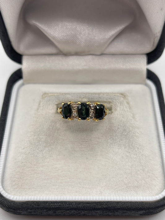18ct gold sapphire and diamond ring