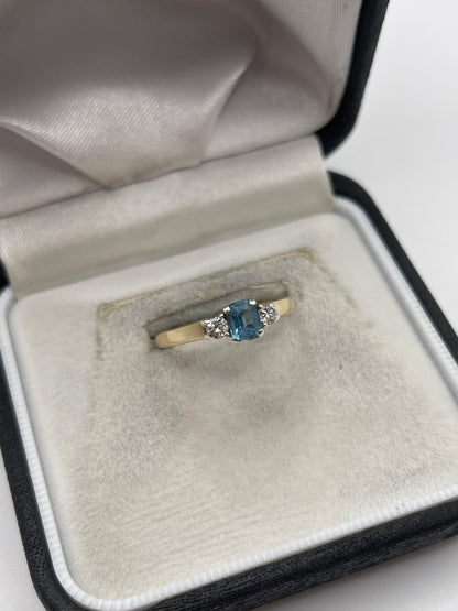 9ct gold blue topaz and diamond ring