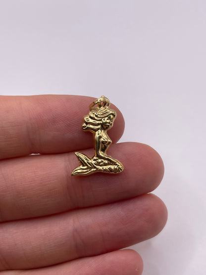 18ct gold mermaid charm