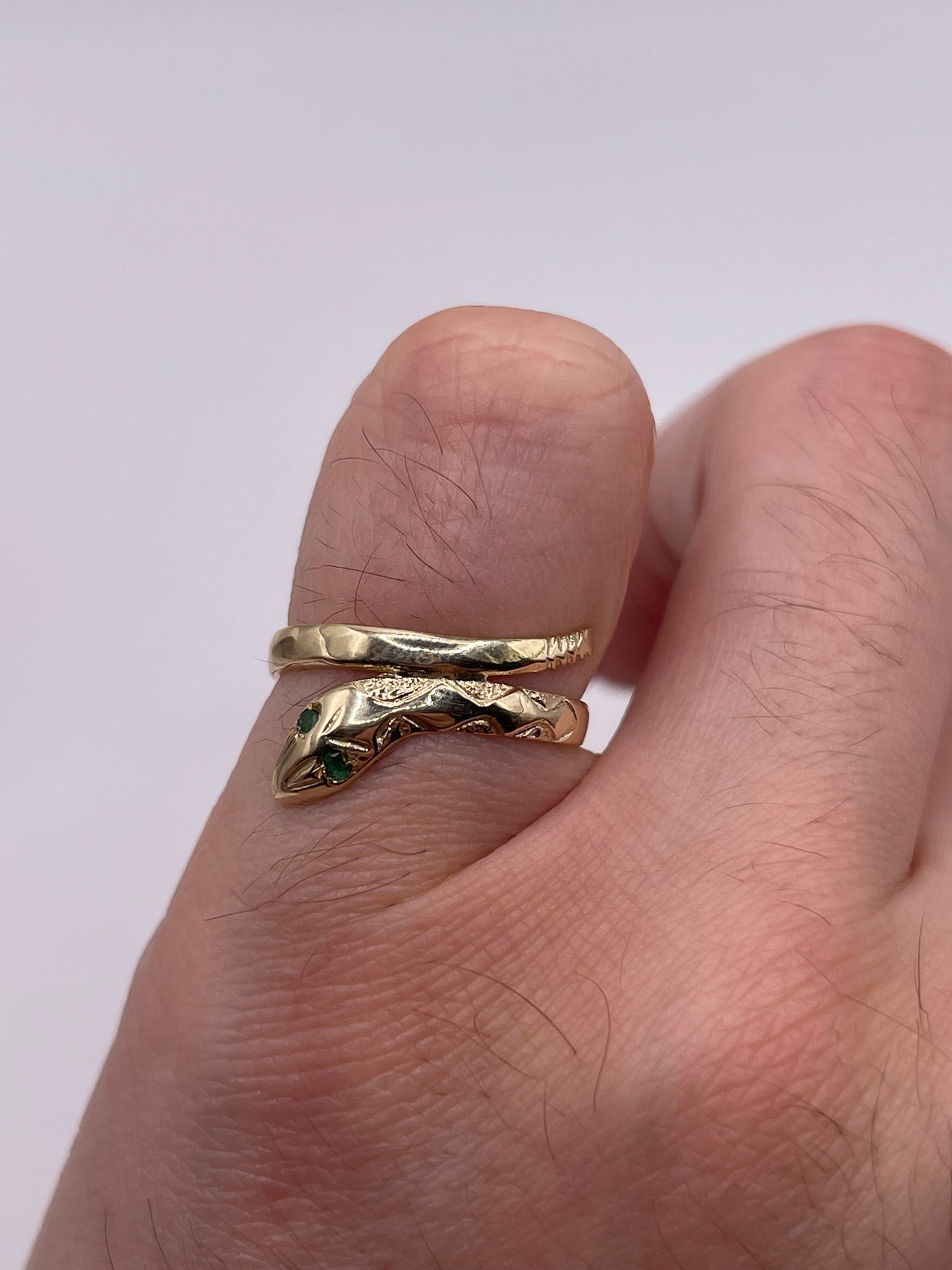 9ct gold emerald snake ring