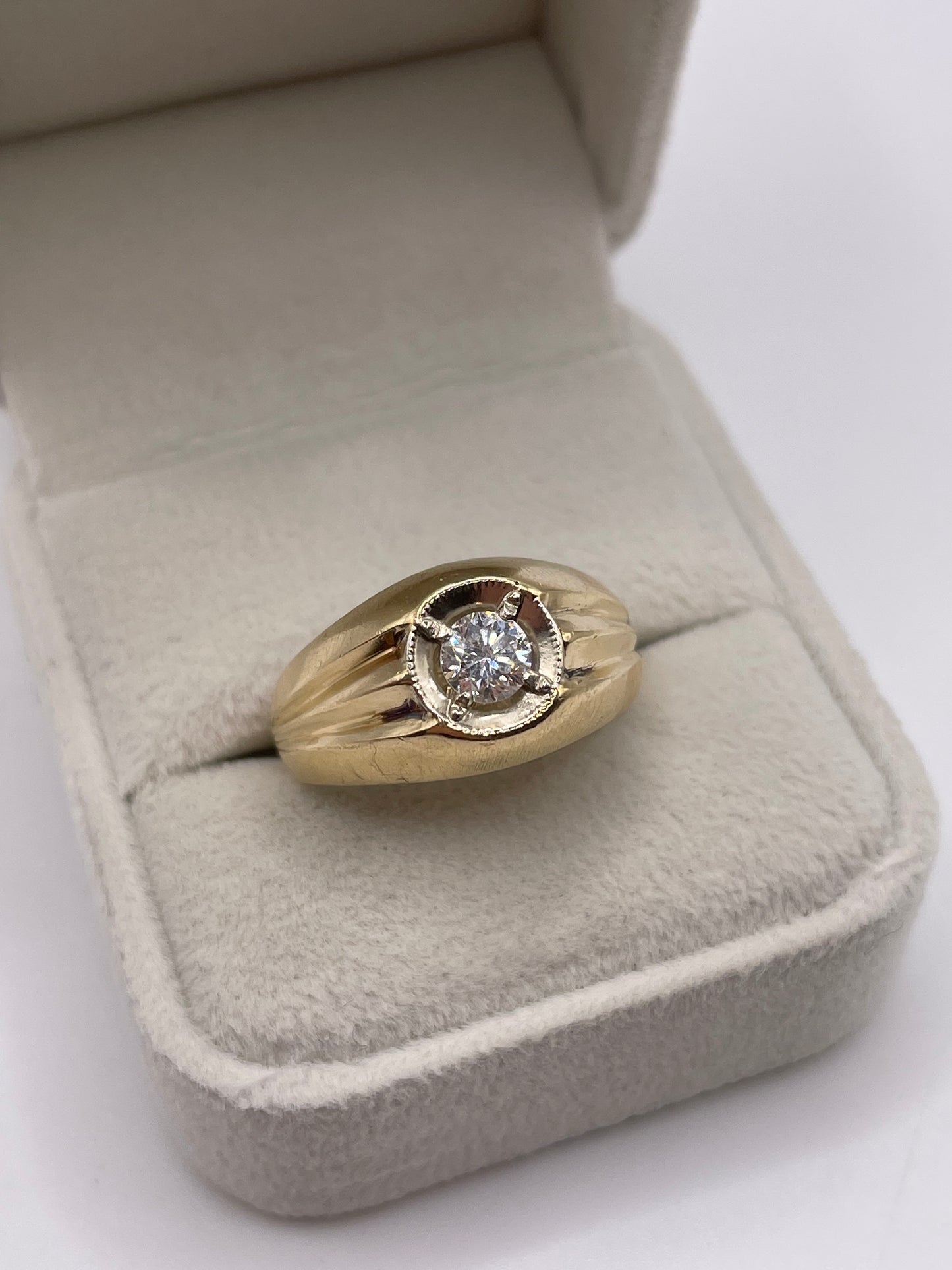 14ct gold diamond ring