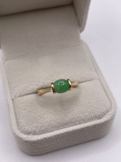 9ct gold jade ring