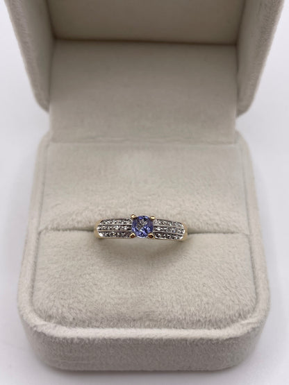 9ct gold tanzanite and diamond ring