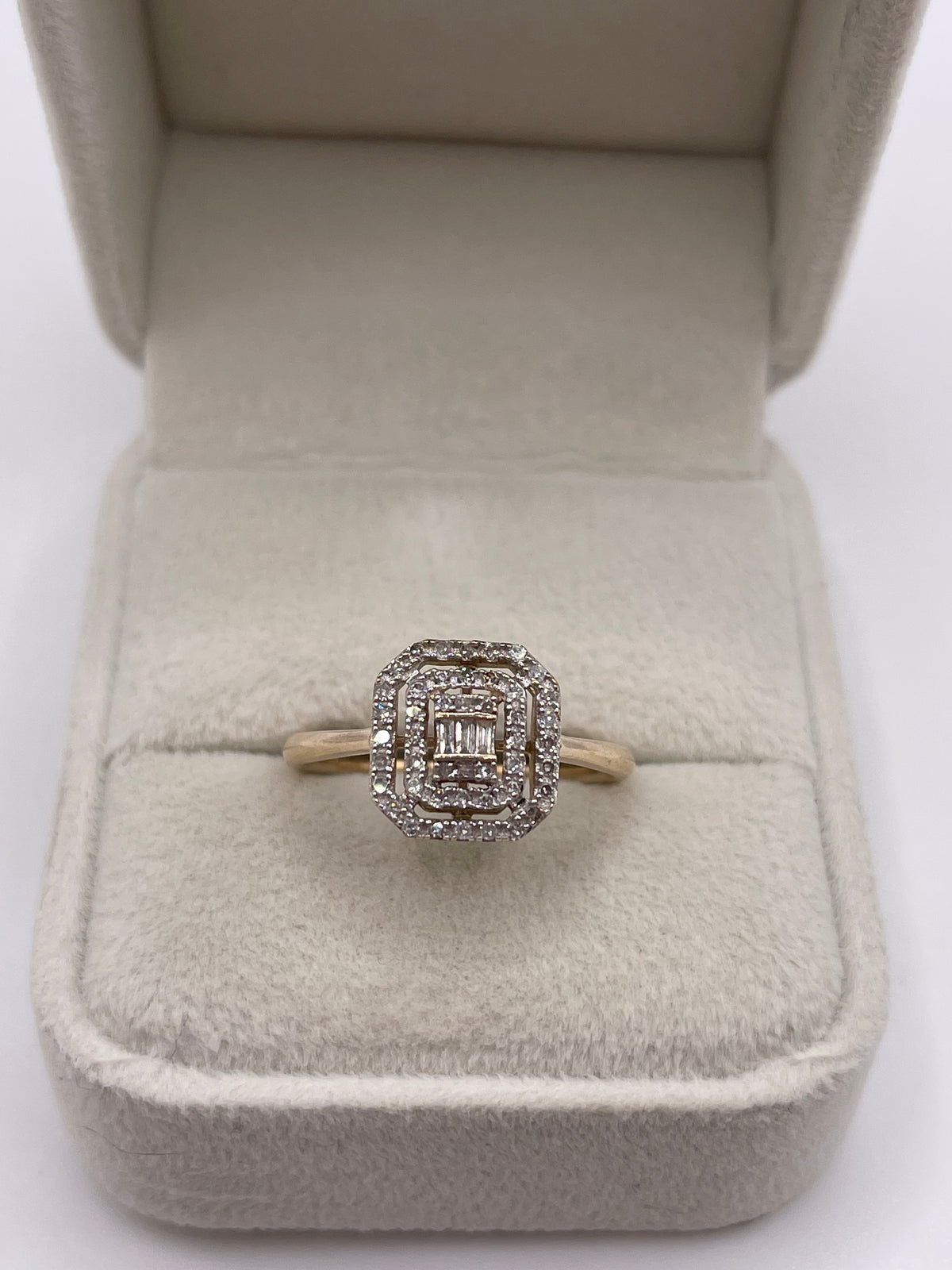 9ct gold diamond cluster ring