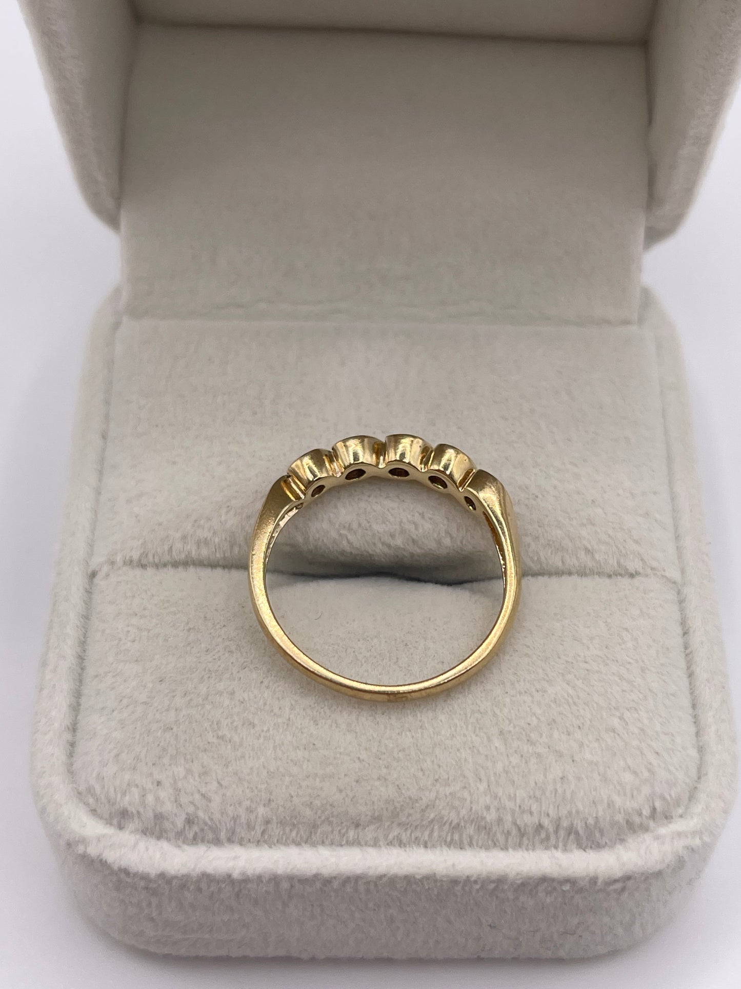 9ct gold diamond ring