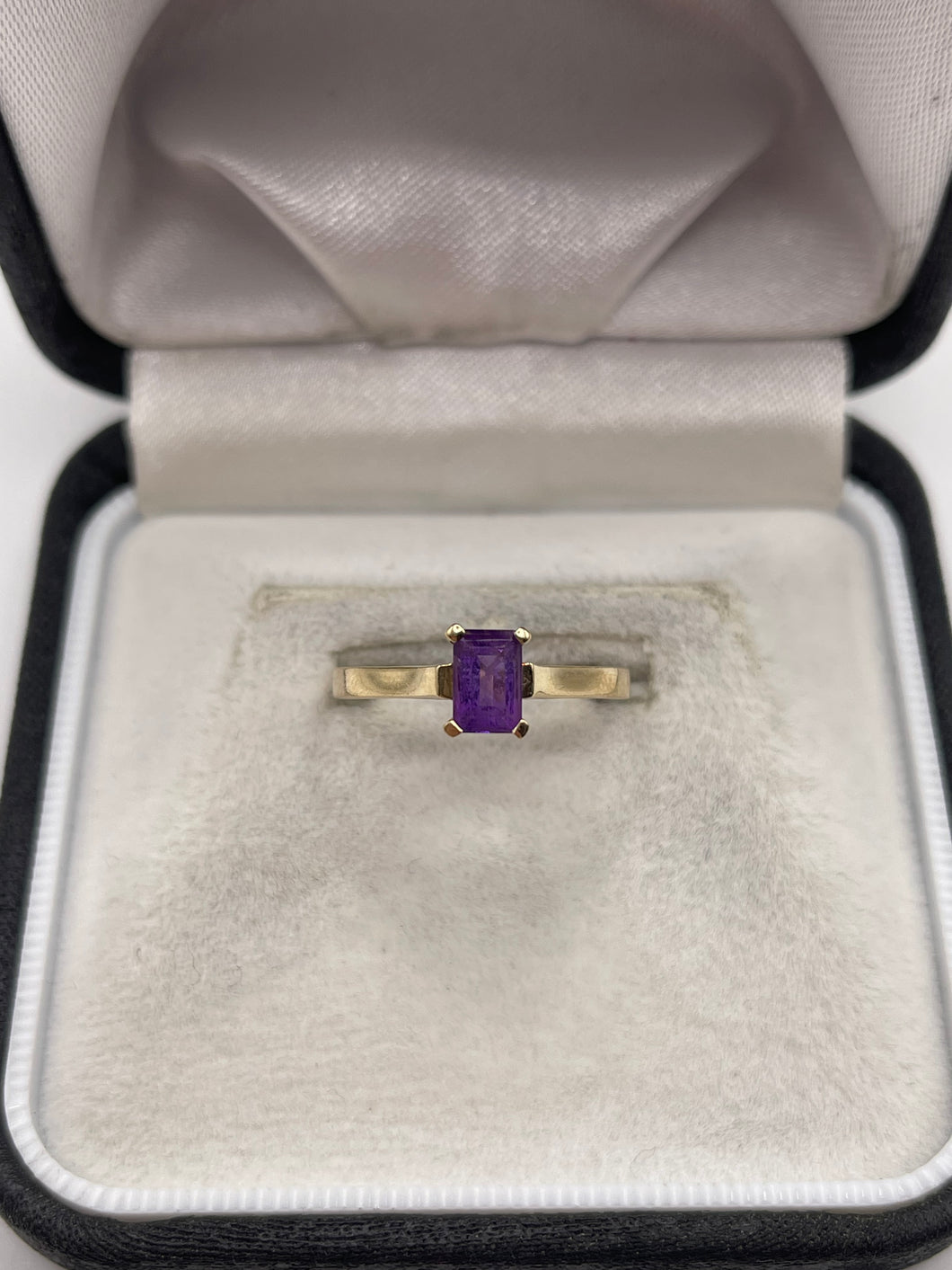 9ct gold amethyst ring