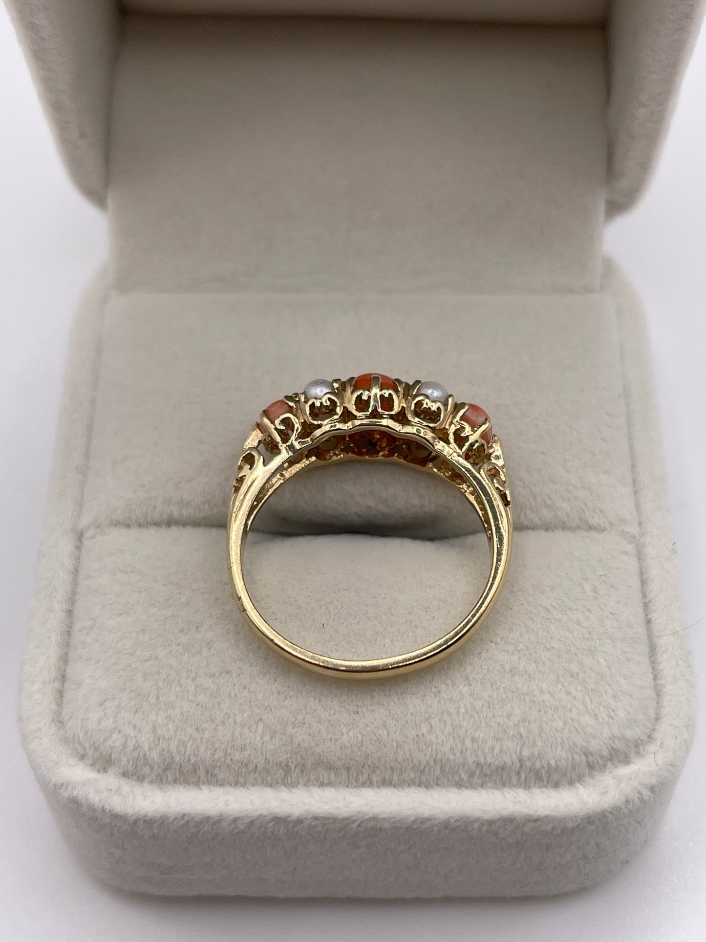 9ct gold coral and pearl ring