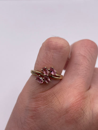 9ct gold pink sapphire ring