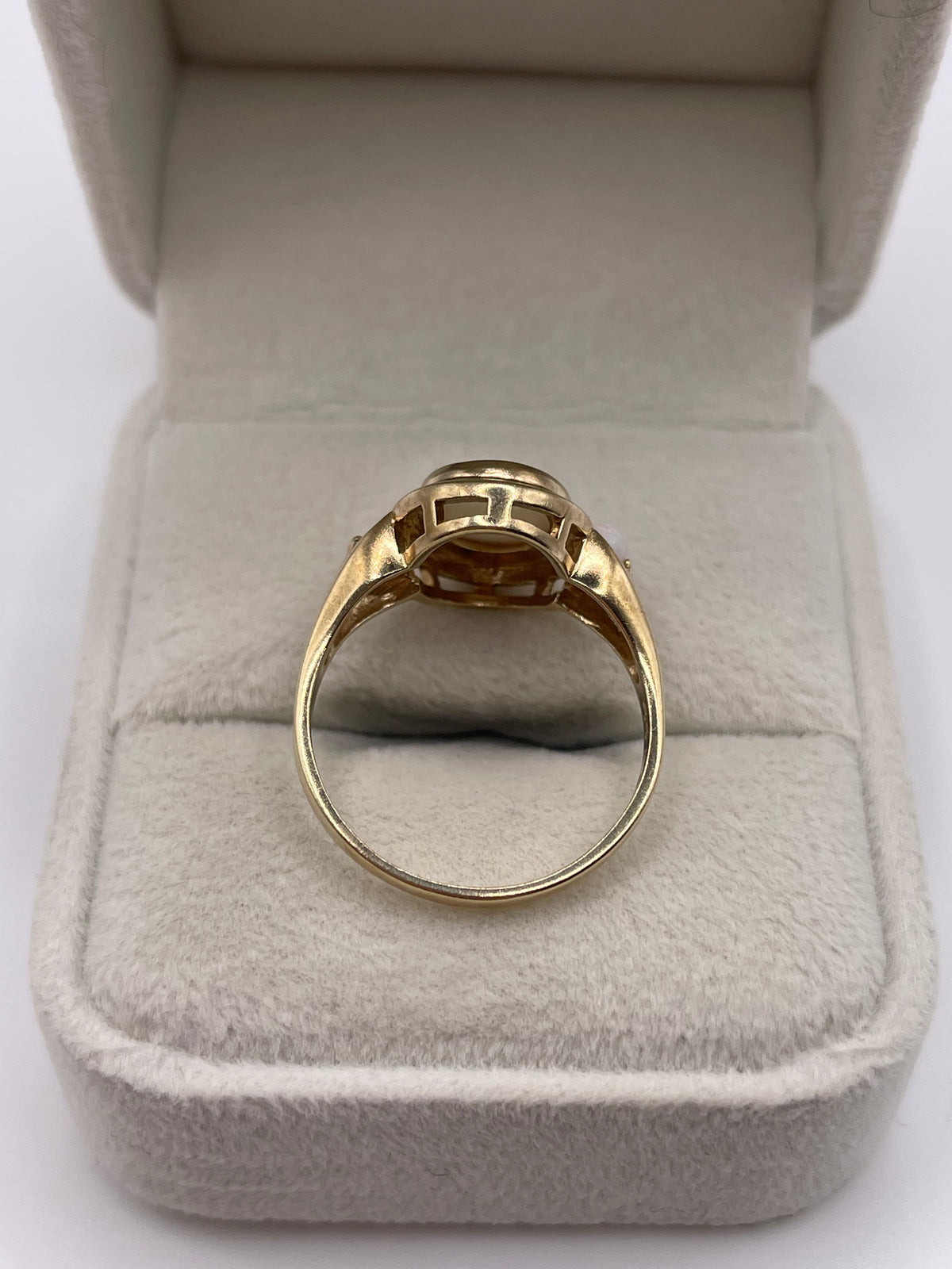 9ct gold opal ring