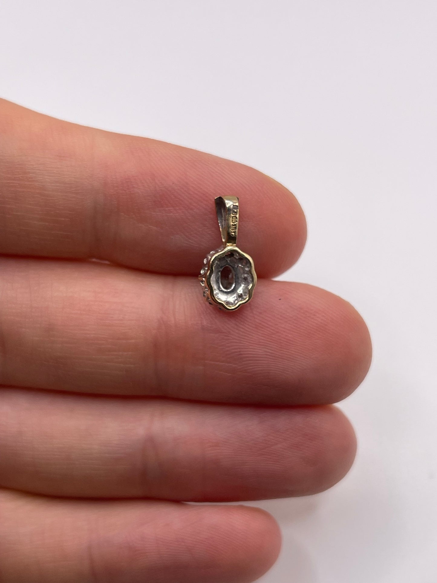 9ct gold emerald and diamond pendant