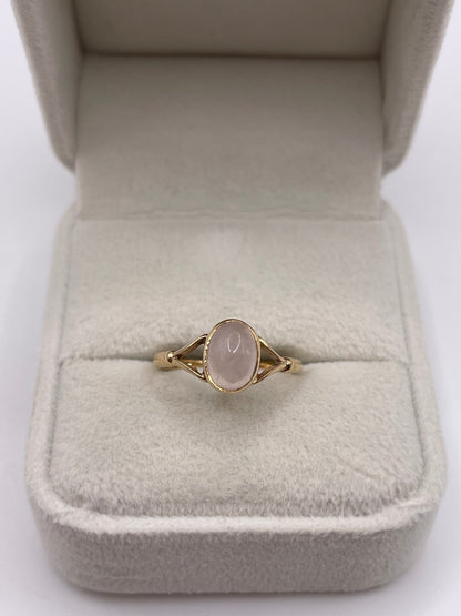 9ct gold rose quartz ring