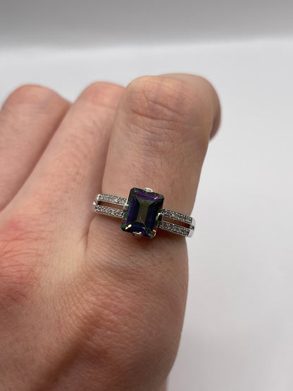 9ct white gold mystic topaz and diamond ring