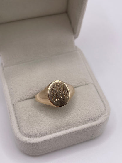 9ct gold initial signet ring