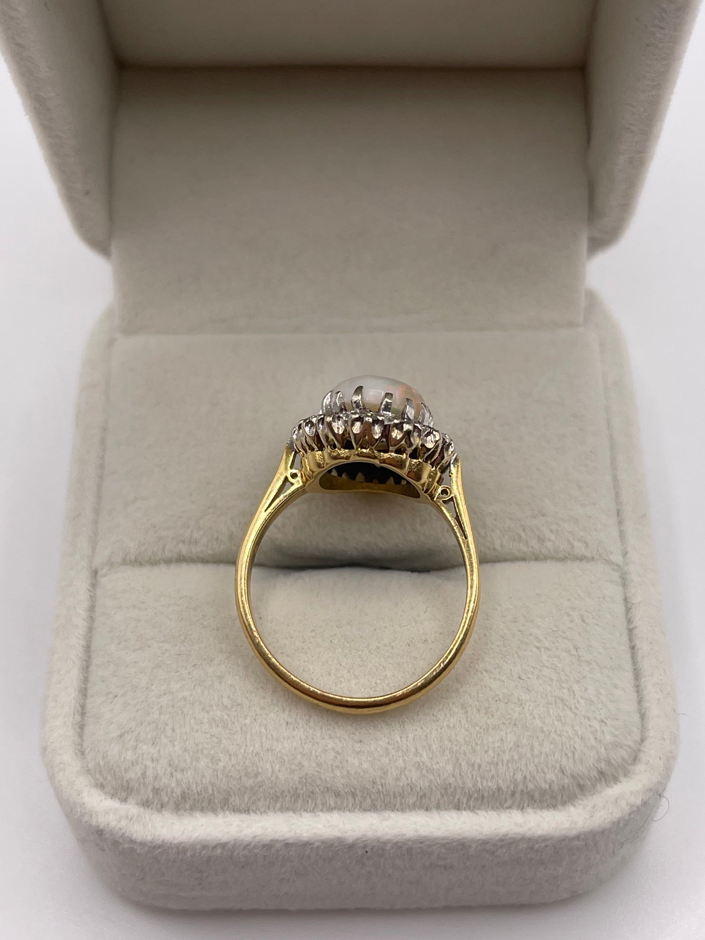 18ct gold opal and diamond ring