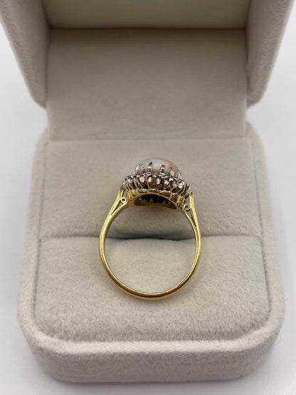 18ct gold opal and diamond ring