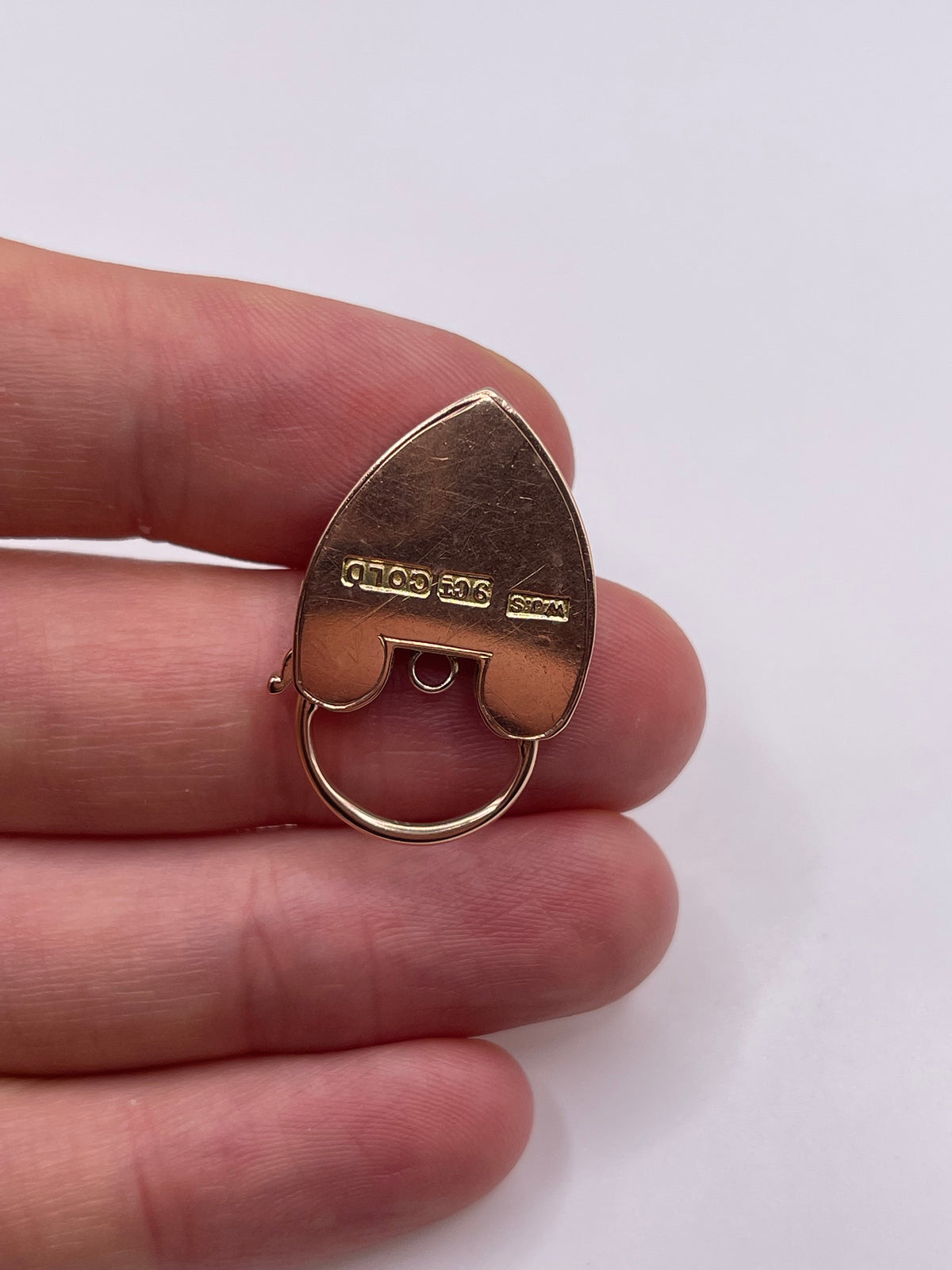 9ct rose gold engraved padlock 9