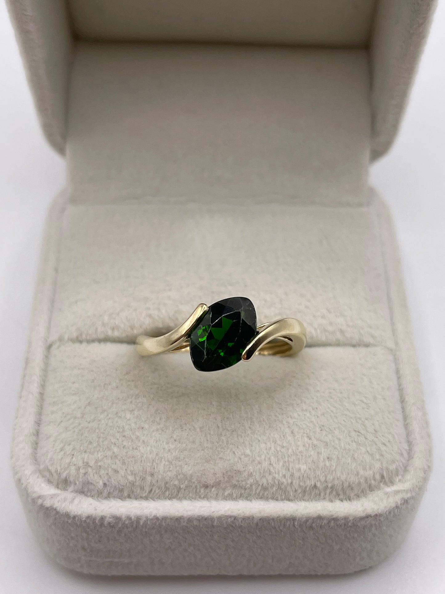 9ct gold diopside ring