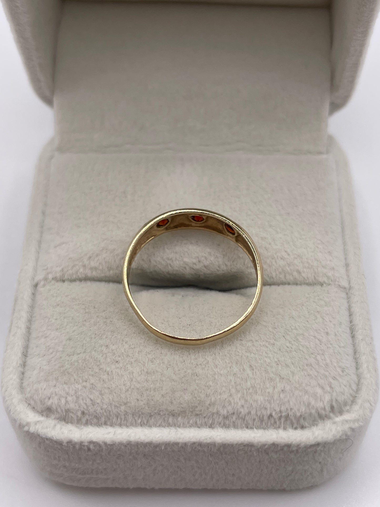 9ct gold garnet gypsy ring
