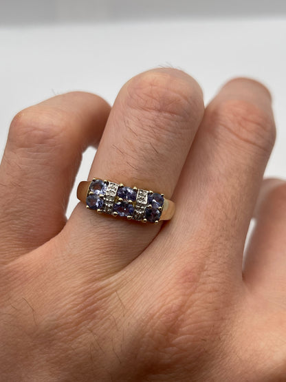 9ct gold tanzanite and diamond ring