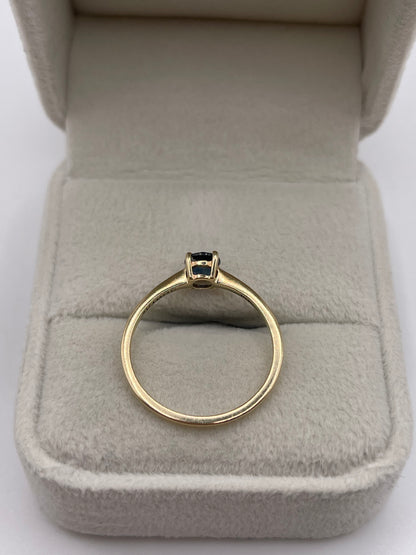9ct gold sapphire ring