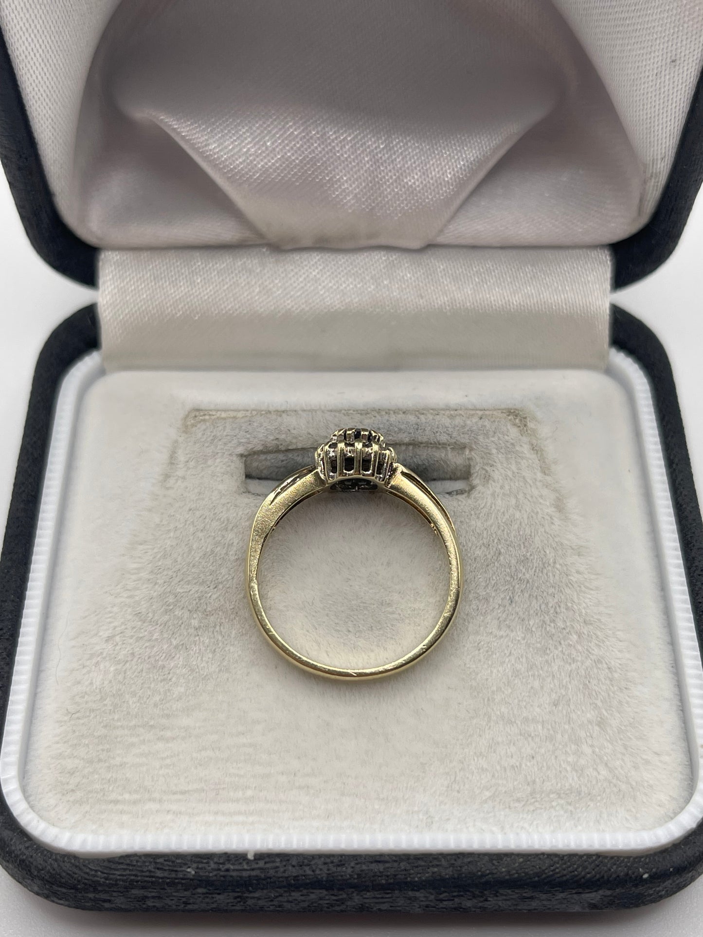 9ct gold sapphire and diamond ring