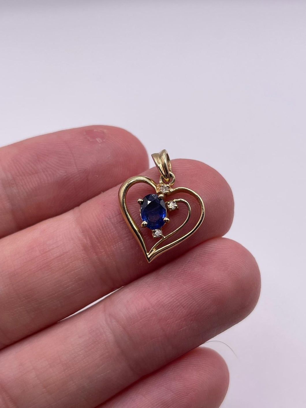 9ct gold sapphire and diamond heart pendant