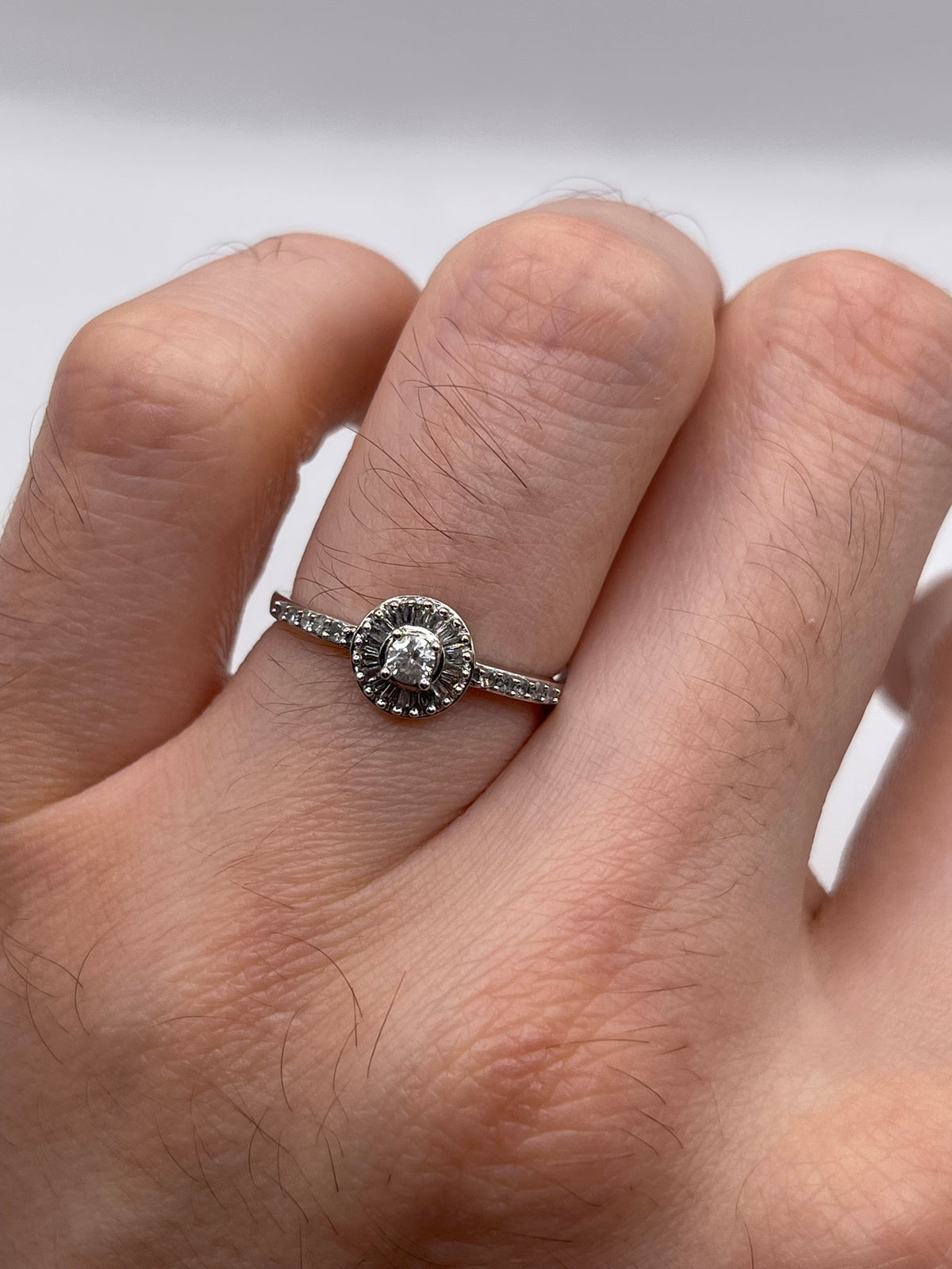 9ct white gold diamond cluster ring