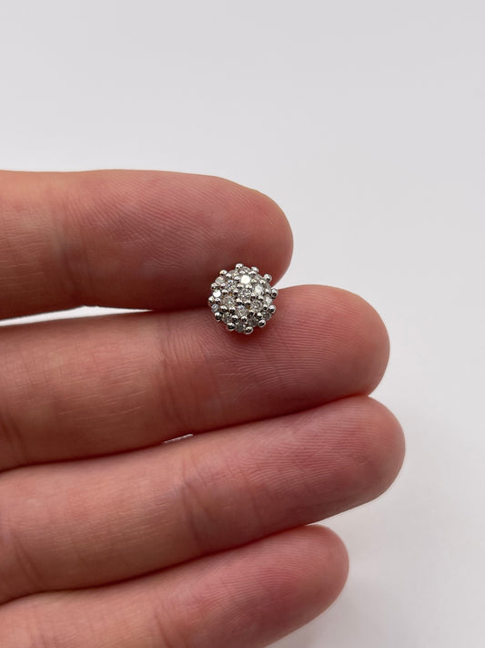 9ct gold diamond cluster pendant