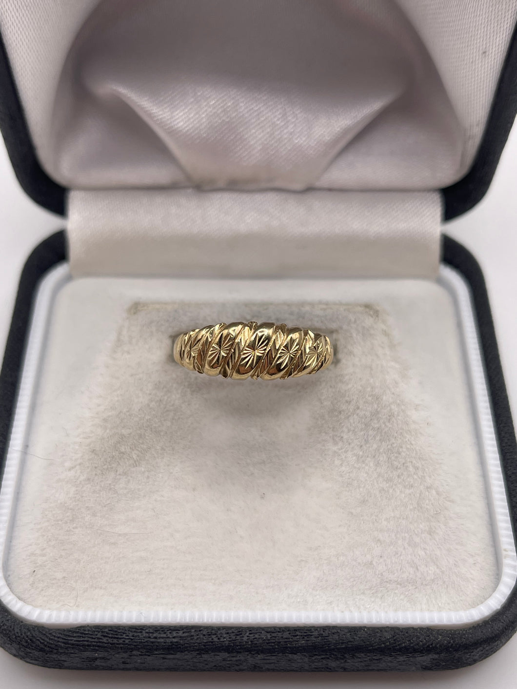 9ct gold ring