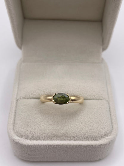 9ct gold quartz ring