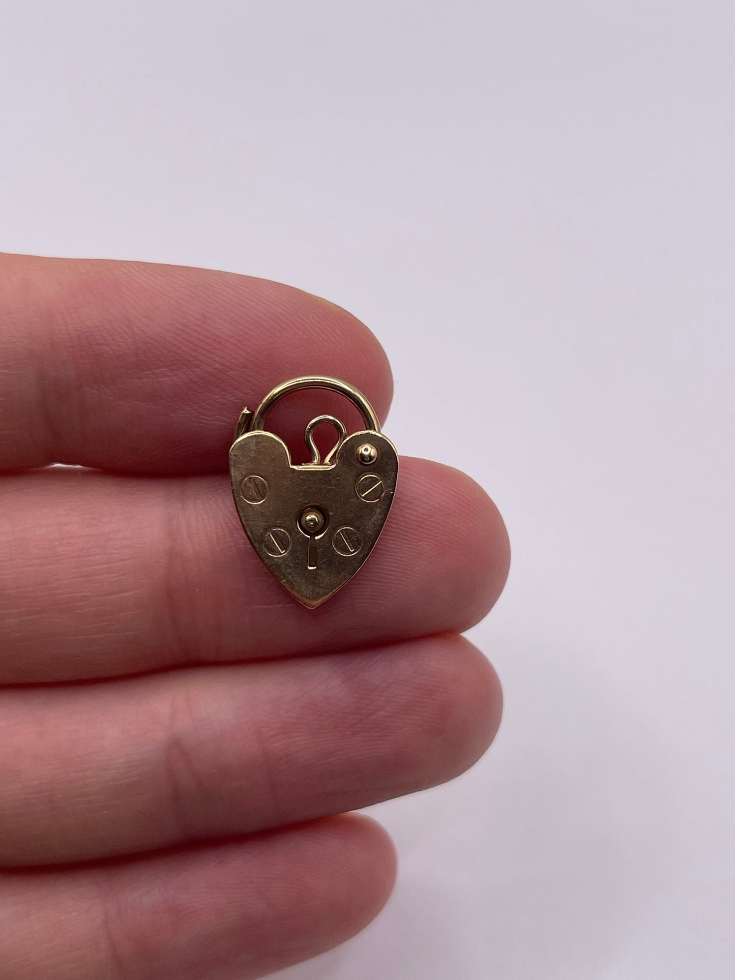 9ct gold padlock 7