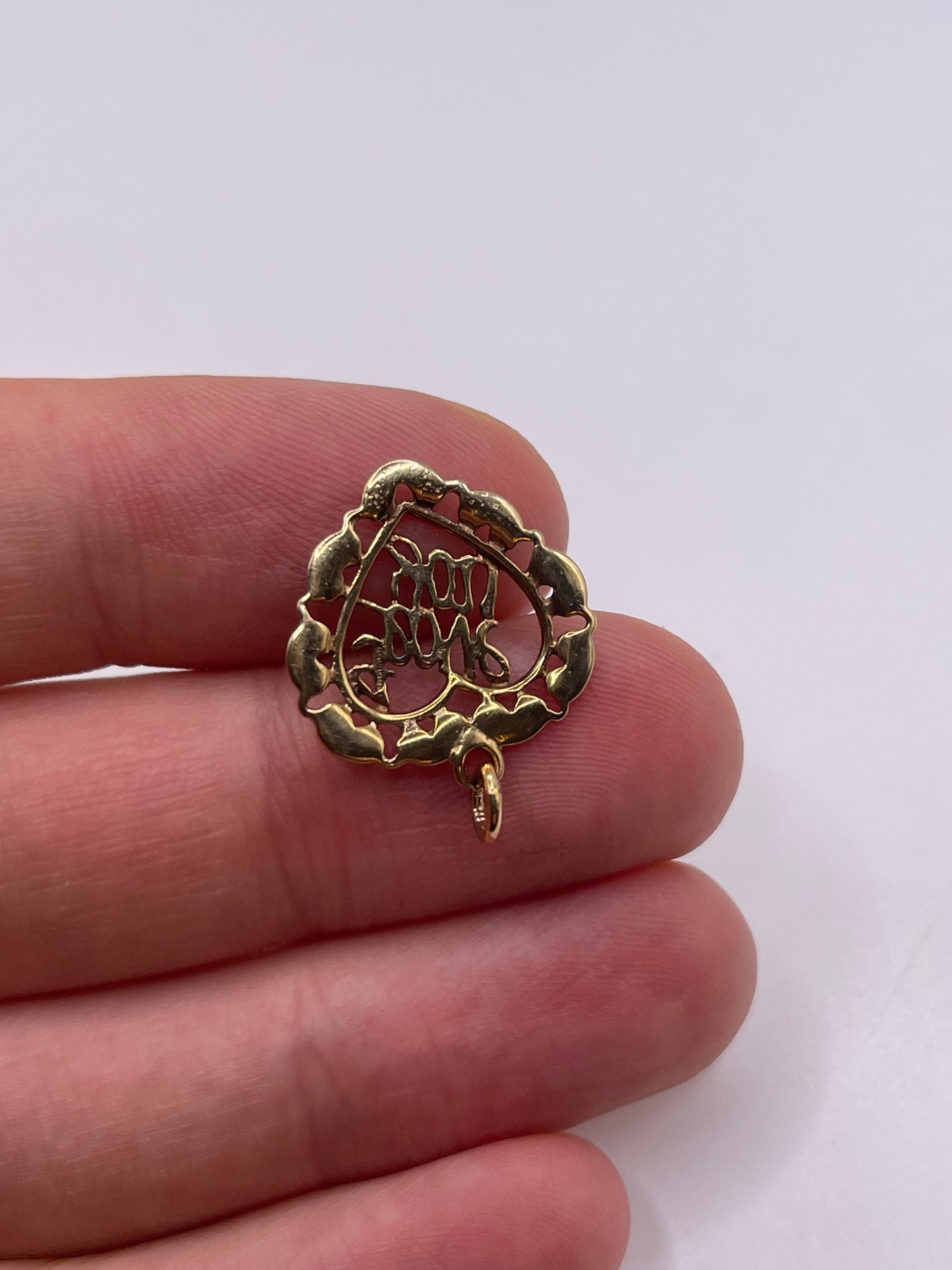 9ct gold I love you pendant
