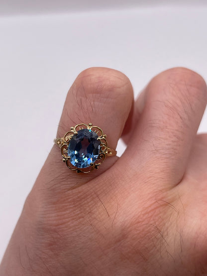 9ct gold synthetic spinel ring