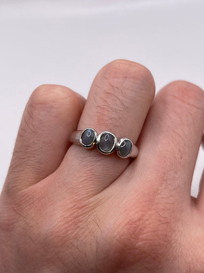 9ct white gold cats eye chrysoberyl ring