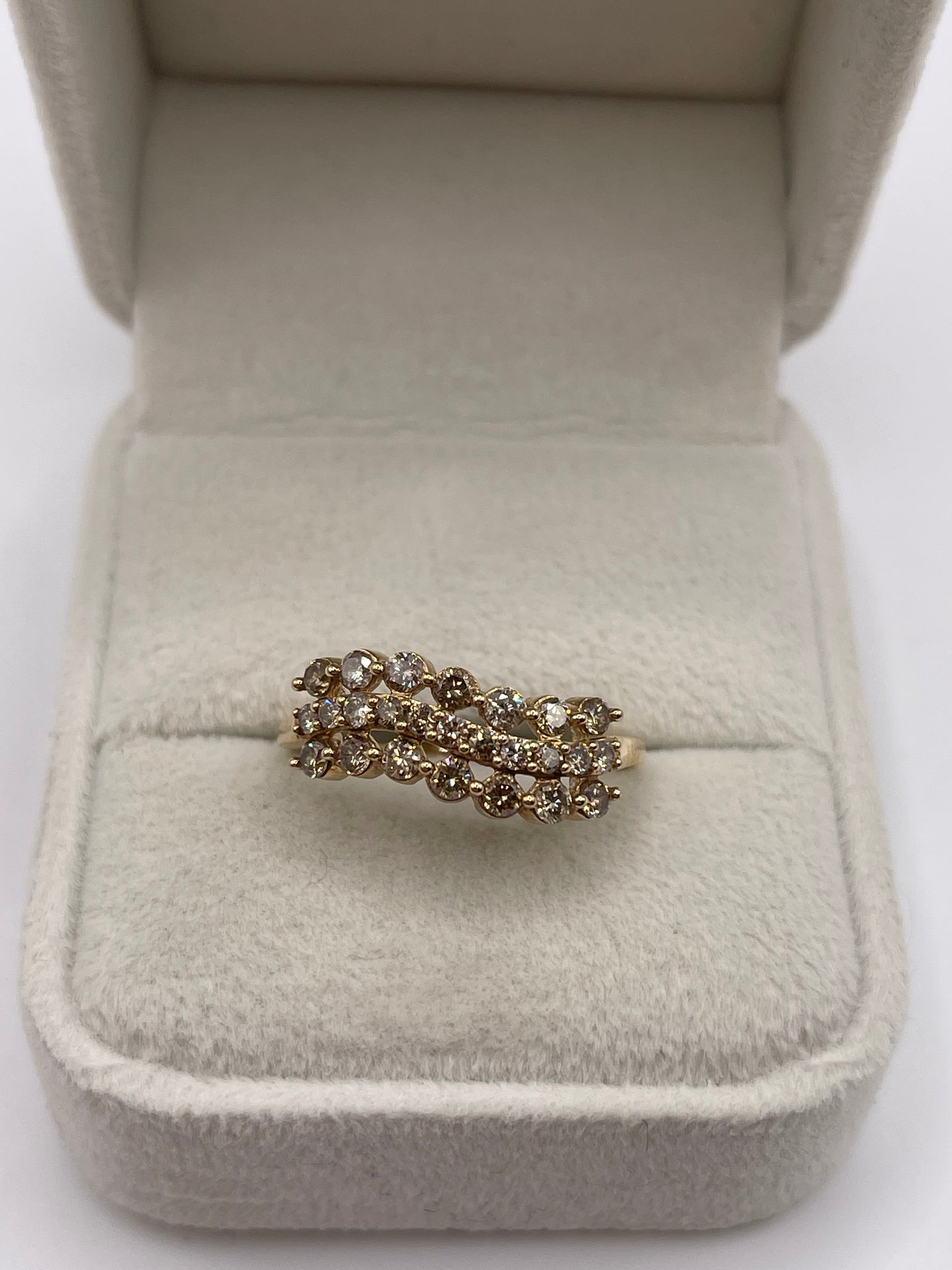 9ct gold diamond cluster ring
