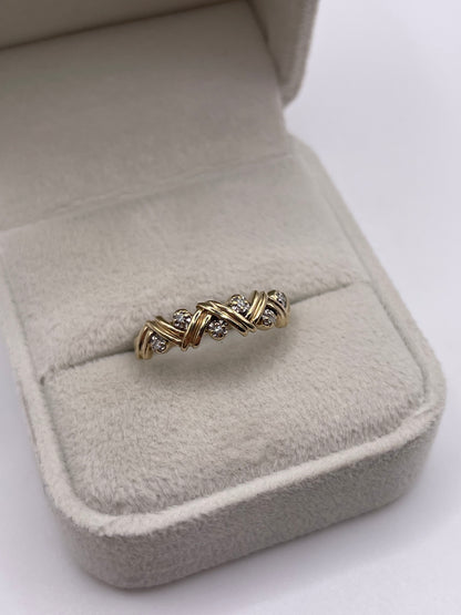 9ct gold diamond ring