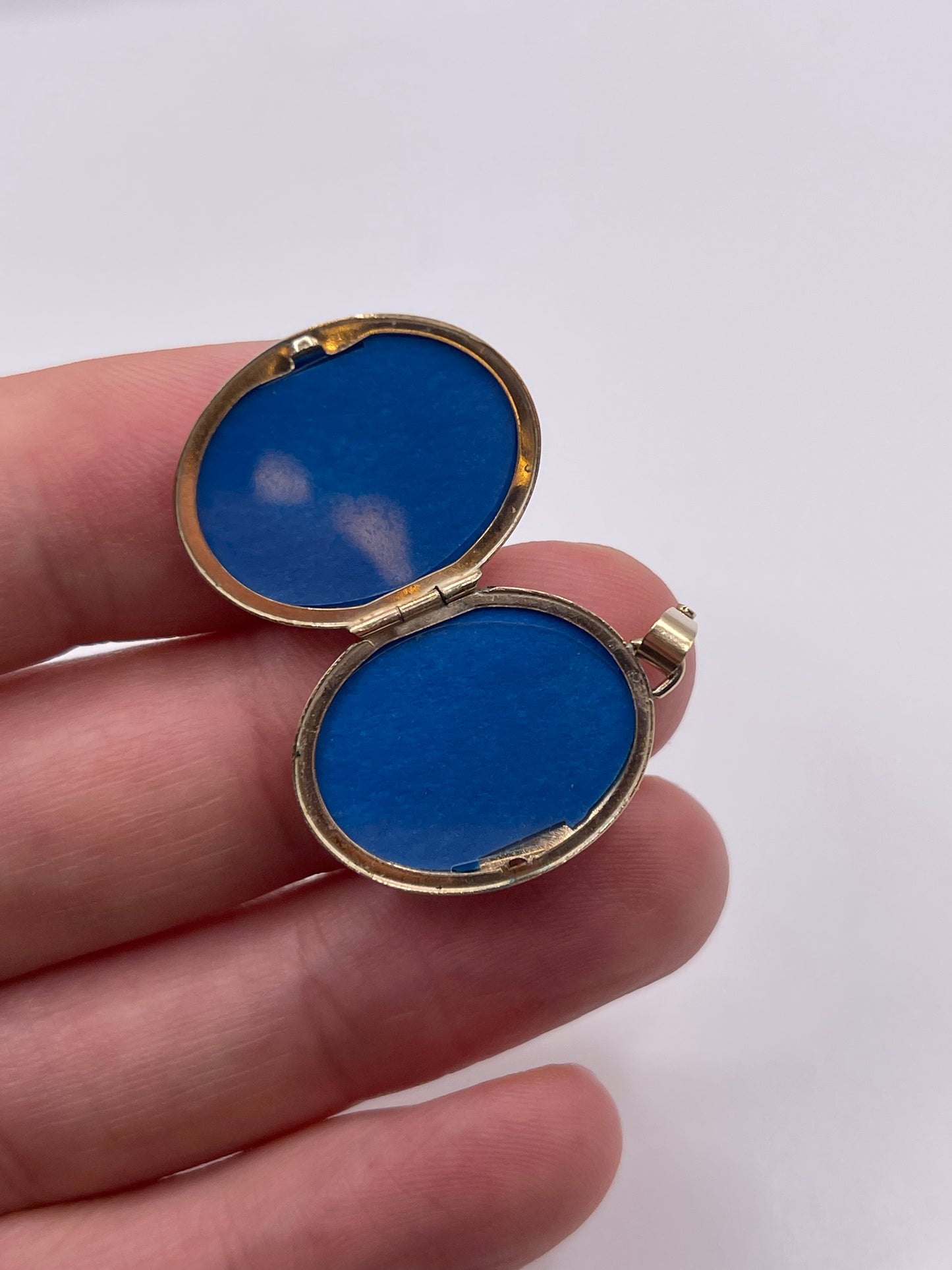 9ct gold hallmark locket