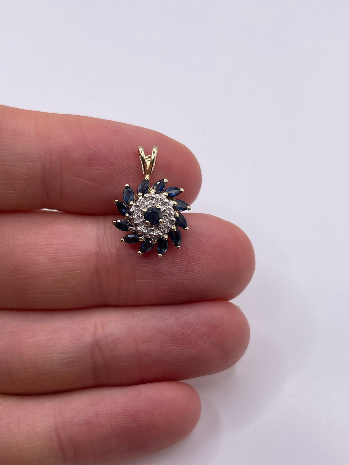9ct gold sapphire and diamond pendant