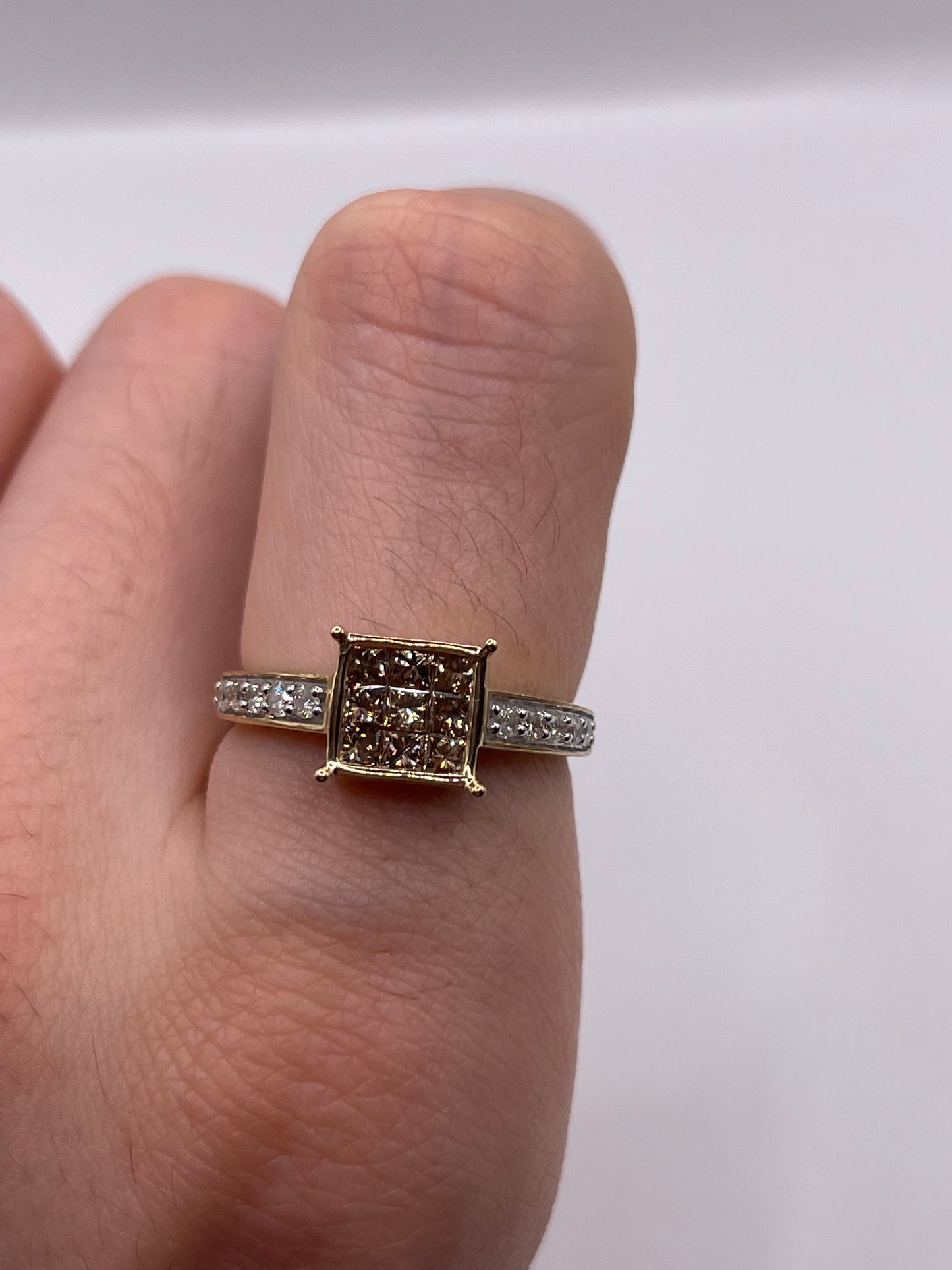 9ct gold diamond cluster ring