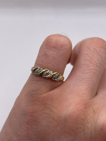 9ct gold diamond ring