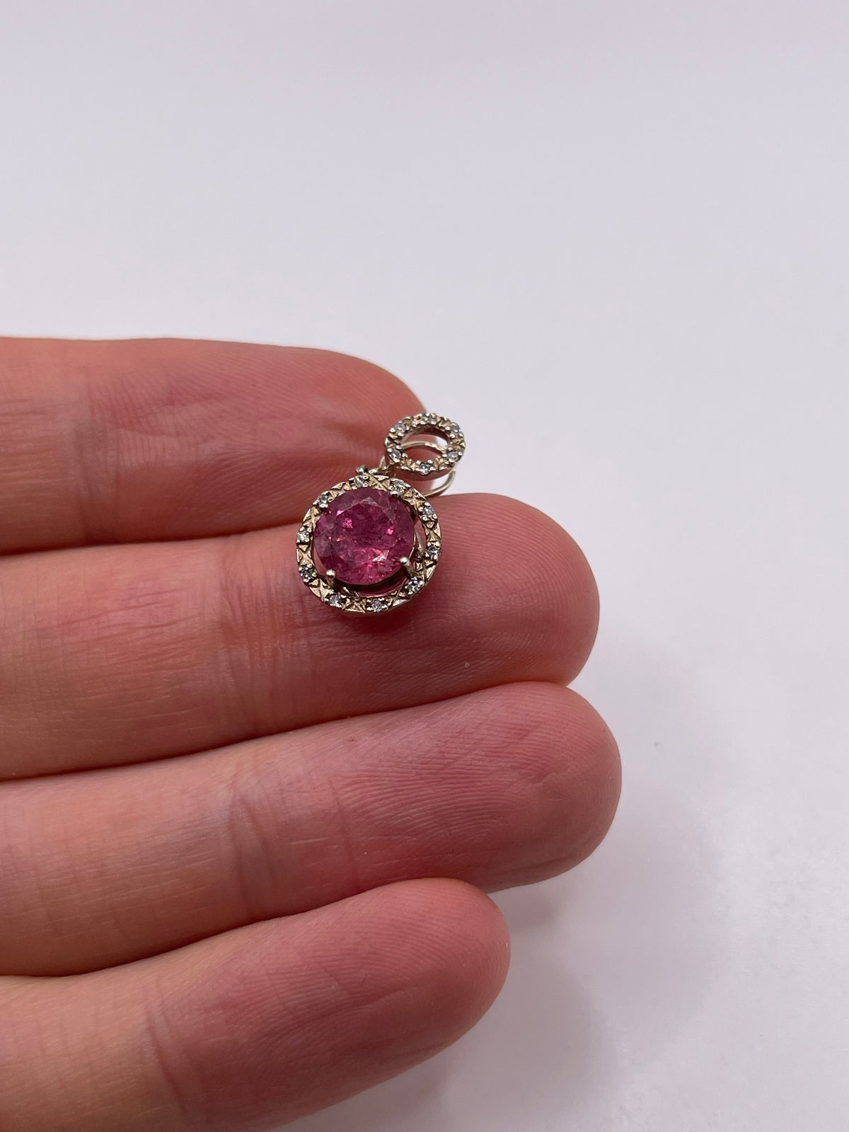 9ct white gold ruby and diamond ring