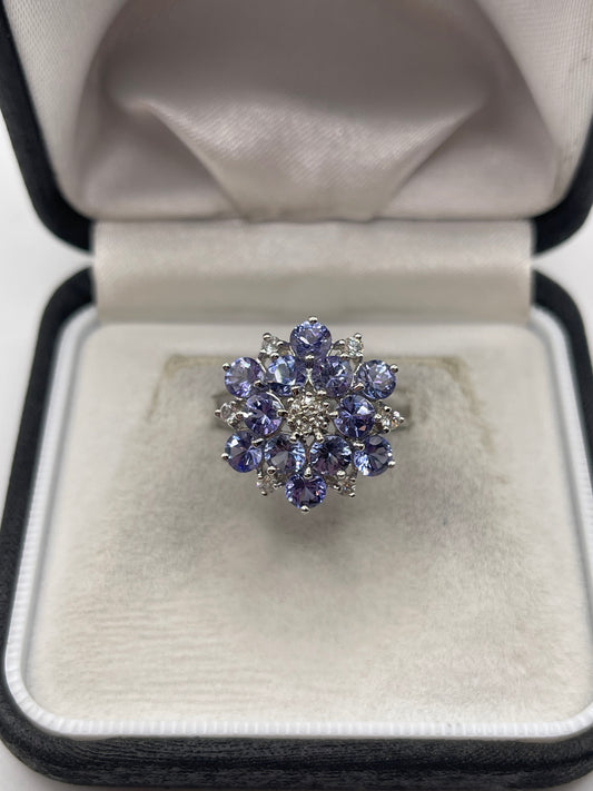 9ct white gold tanzanite and zircon ring